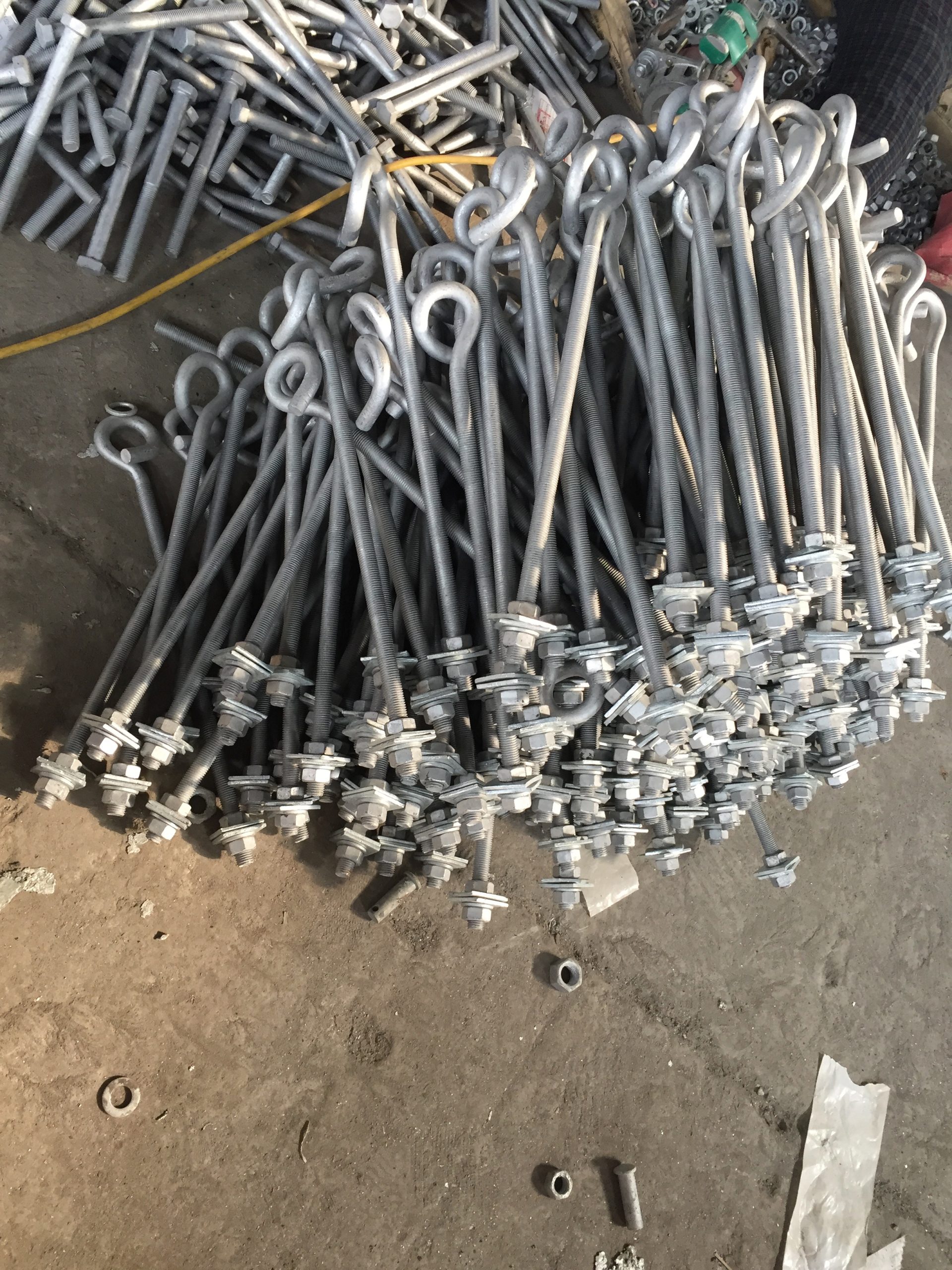 Universal Pole Bracket