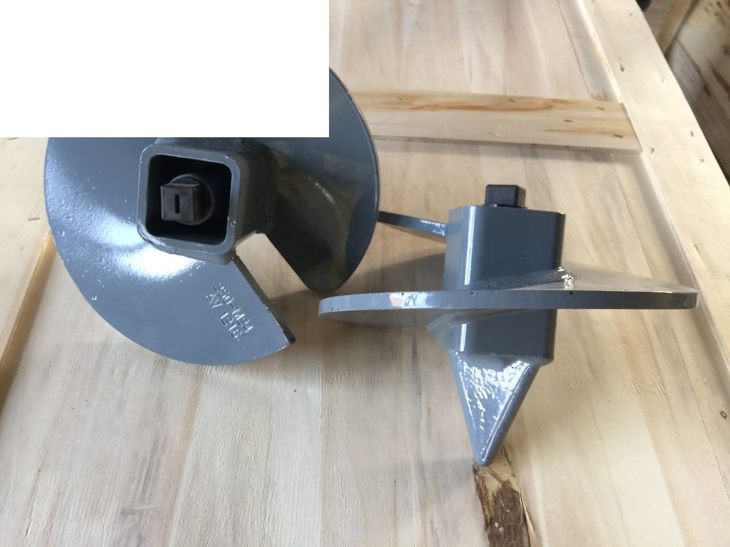 Power Hub Screw Anchor view 2