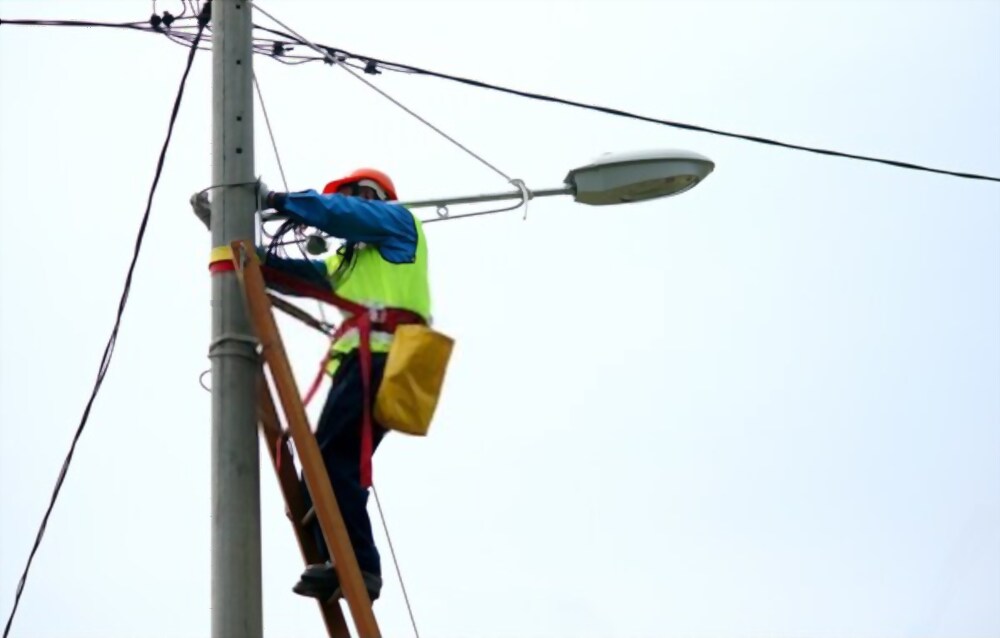 Street Light Arm view 3